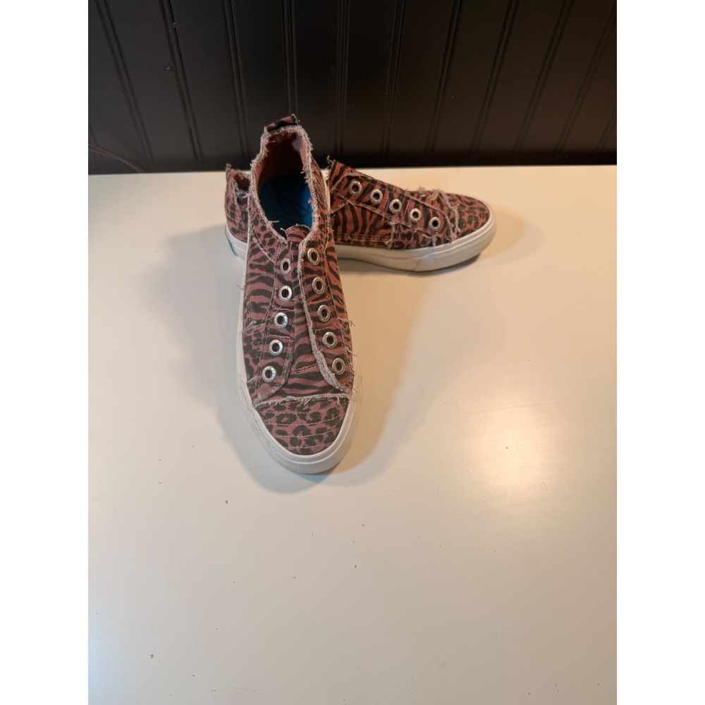 Blowfish Malibu Play Pink Animal Print Leopard Tiger Slip On Sneakers Womens 6.5